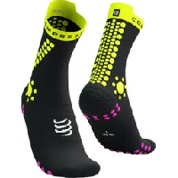 Photo Chaussettes compressport pro racing socks v4 0 trail noir jaune