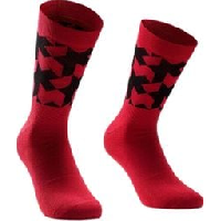 Photo Paire de chaussettes assos monogram evo rouge noir