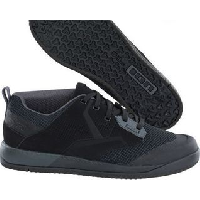 Photo Paire de chaussures ion scrub amp noir