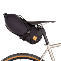 Photo Sacoche de selle bikepacking Restrap Saddle Bag 8 litres noir noir