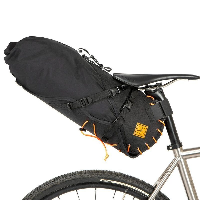 Photo Sacoche de selle bikepacking Restrap Saddle Bag Orange 18L orange
