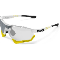 Photo Scicon sports aerotech regular photochromic lunettes de soleil de performance sportive miroir argente scnxt photocromique luminosite blanche