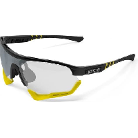 Photo Scicon sports aerotech regular photochromic lunettes de soleil de performance sportive scnxt phohromic silver luminosite noire