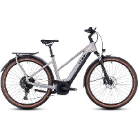 Photo Vtc electrique cube touring hybrid pro 500 trapeze shimano deore 11v 500 wh 700 mm argent pearly 2023